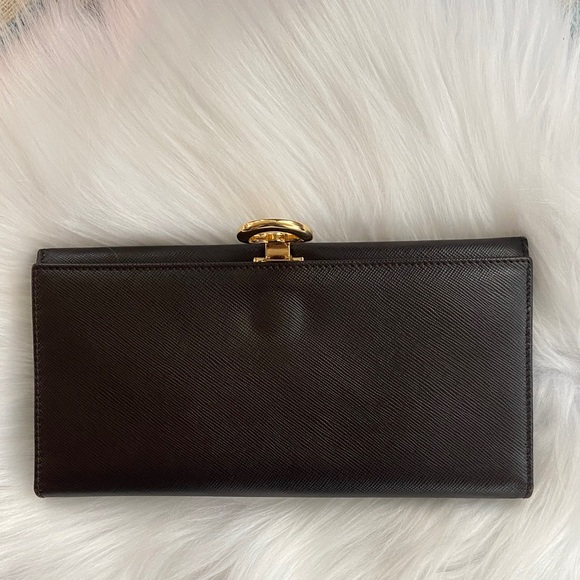 Salvatore Ferragamo Deep brown leather wallet with gold accent - Picture 2 of 16